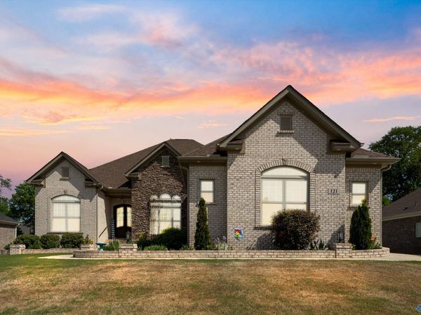 121 Phillipsridge Drive, Huntsville, AL 35811