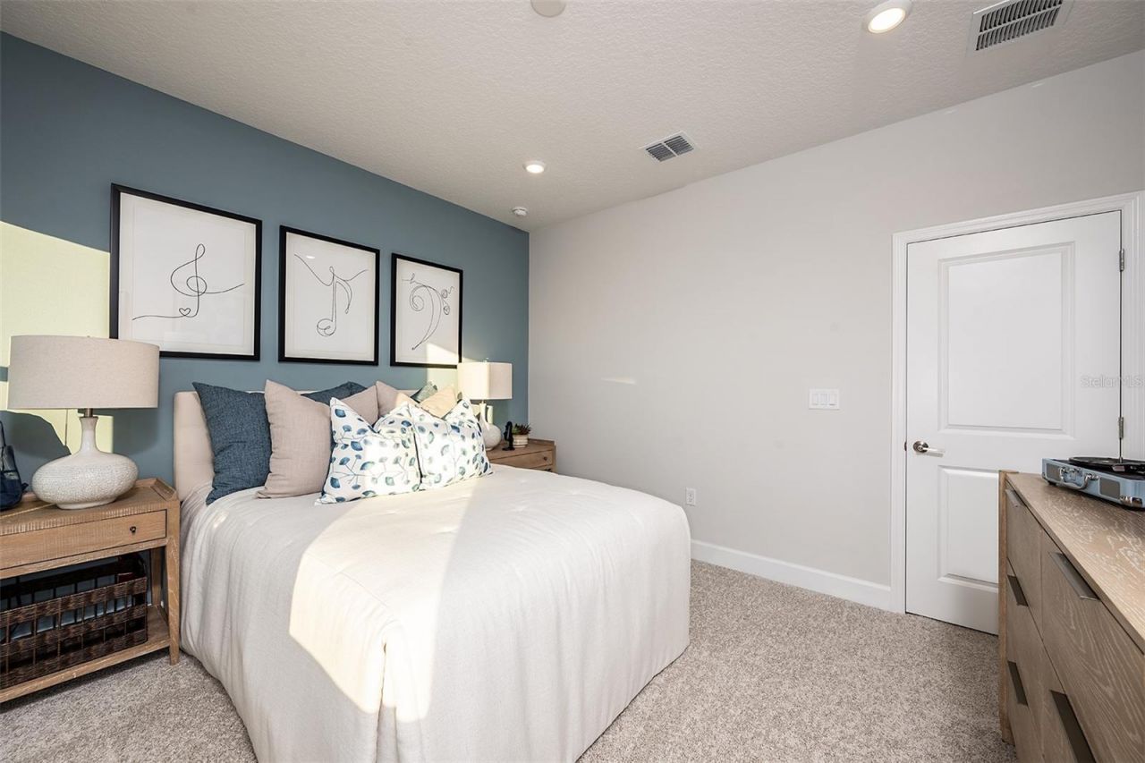 19326 Lochside Lane, Mount Dora, FL 32757 Photo