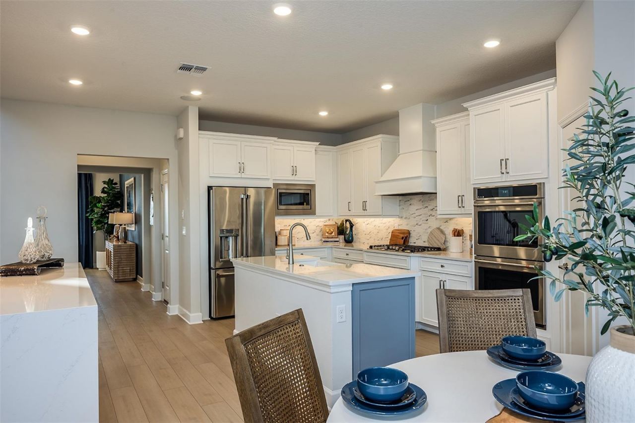 19326 Lochside Lane, Mount Dora, FL 32757 Photo