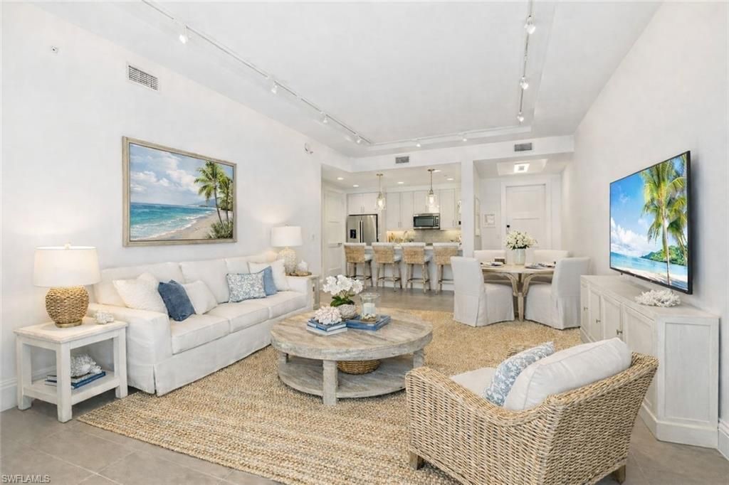 1035 3rd Ave S, Unit 215, Naples, FL 34102 Photo