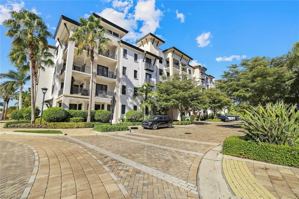 1035 3rd Ave S, Unit 215, Naples, FL 34102 Photo