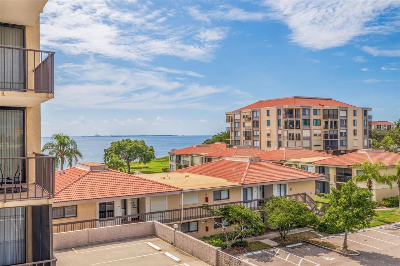 6104 Palma Del Mar Boulevard S, Unit 404, Saint Petersburg, FL 33715 Photo