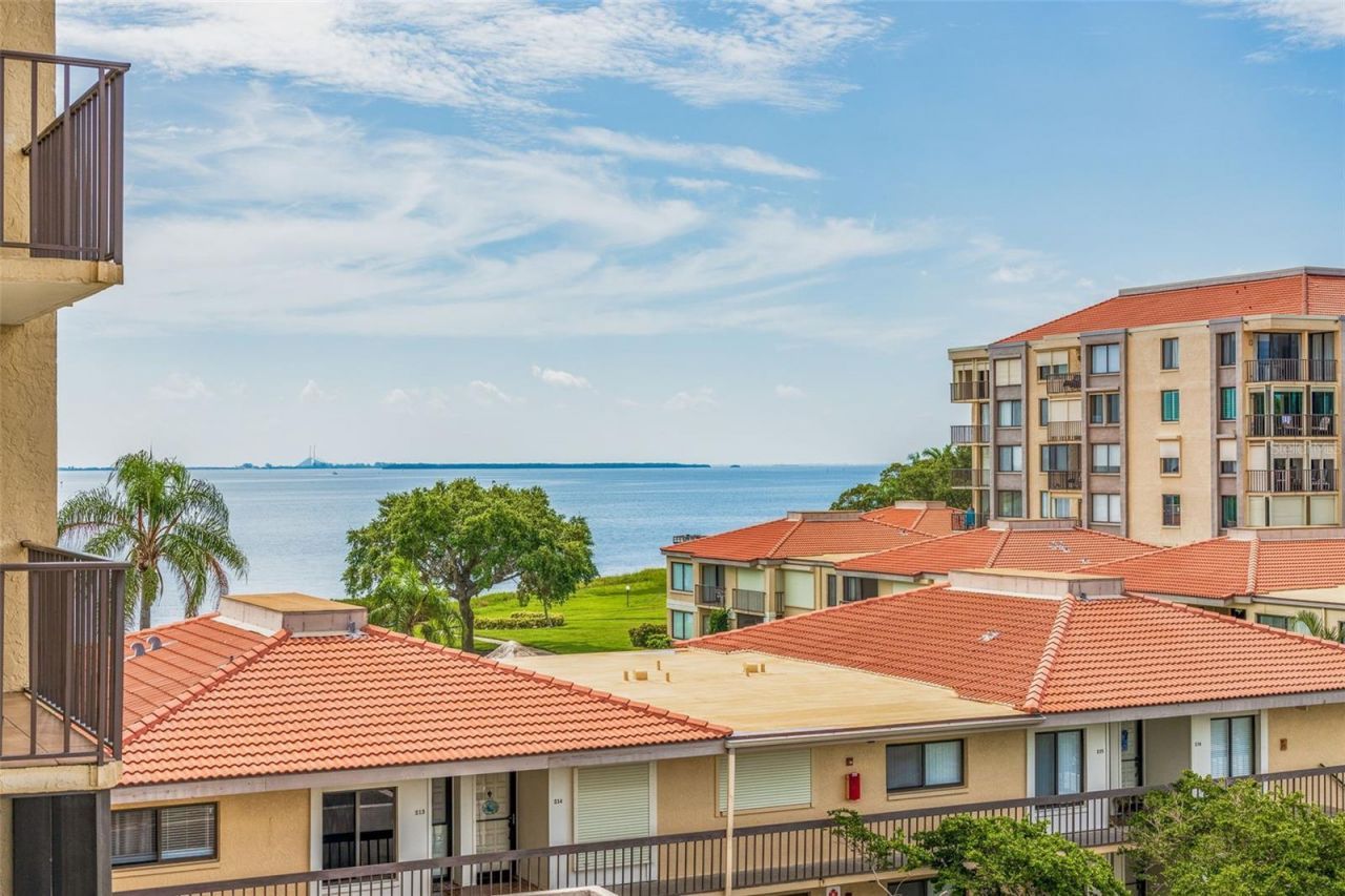 6104 Palma Del Mar Boulevard S, Unit 404, Saint Petersburg, FL 33715 Photo