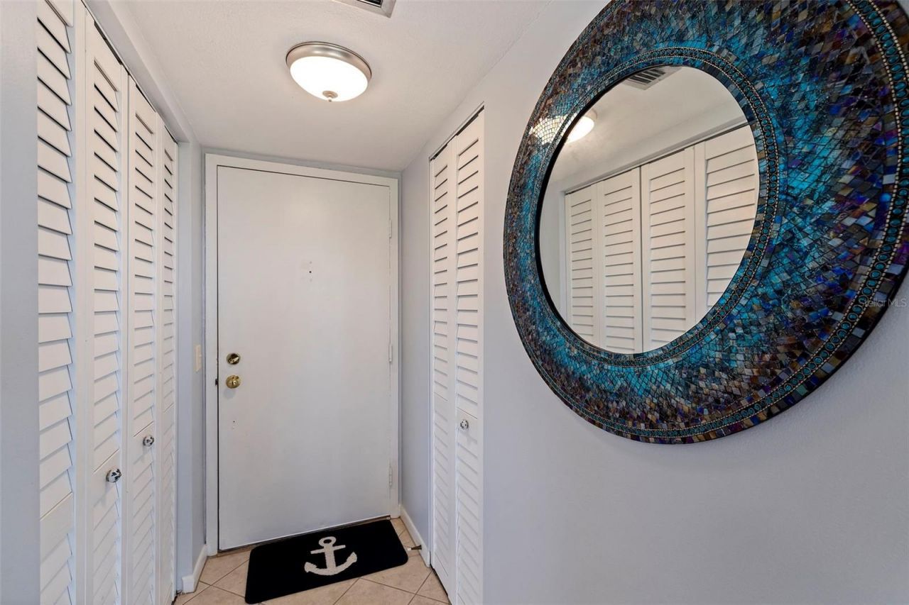 6104 Palma Del Mar Boulevard S, Unit 404, Saint Petersburg, FL 33715 Photo