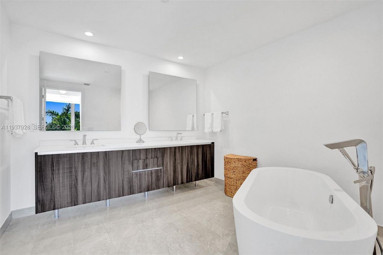 Please Call For Address, Unit 208, Miami, FL 33132 Photo