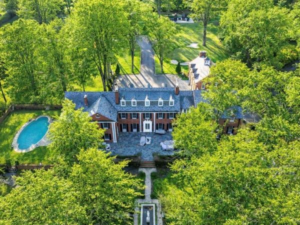 393 Mill River Road, Muttontown, NY 11771