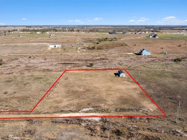 422 County Road 451 RD, Coupland, TX 78615