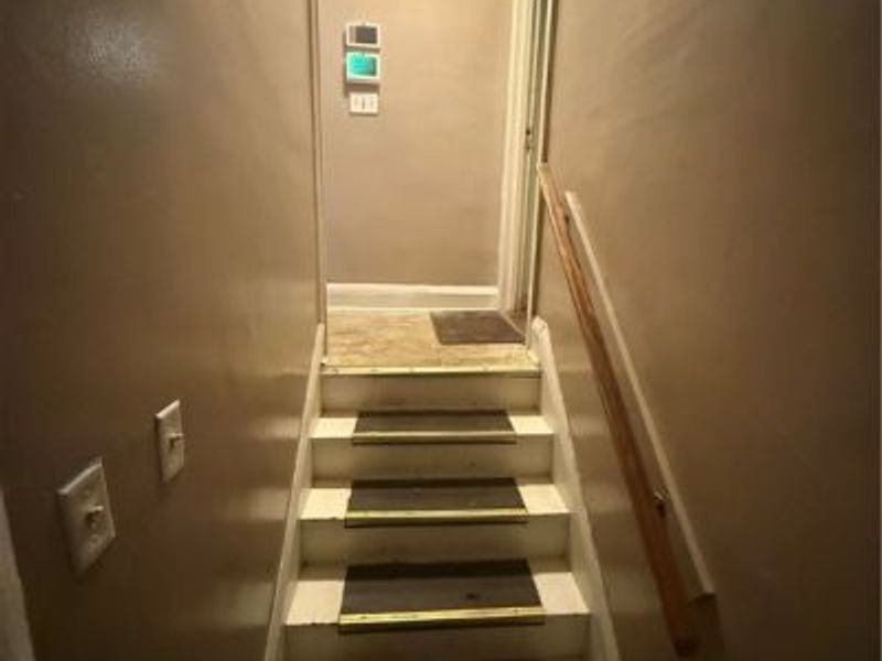 1667 Burgess Road, Cleveland, OH 44112 Photo 11