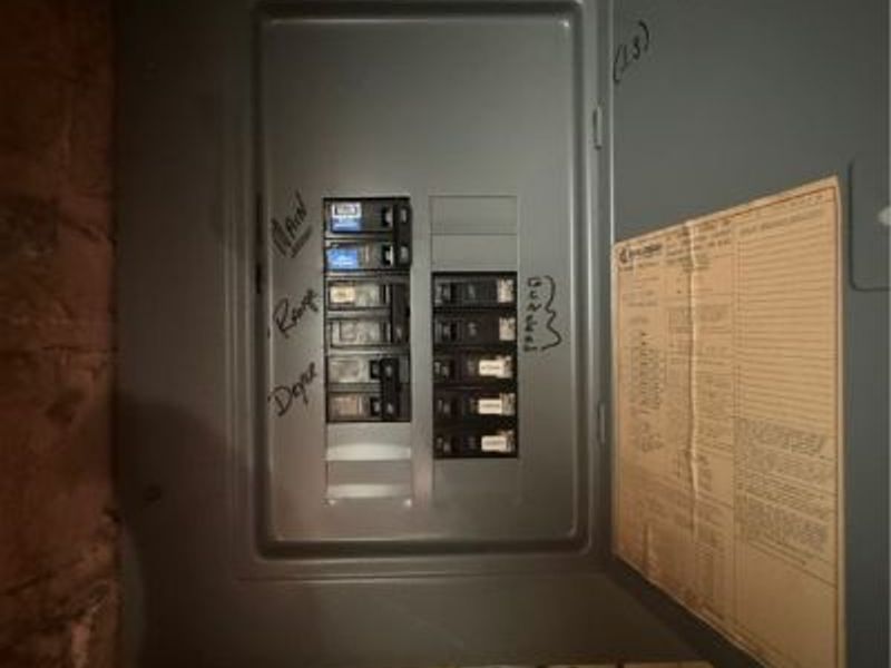 1667 Burgess Road, Cleveland, OH 44112 Photo 29