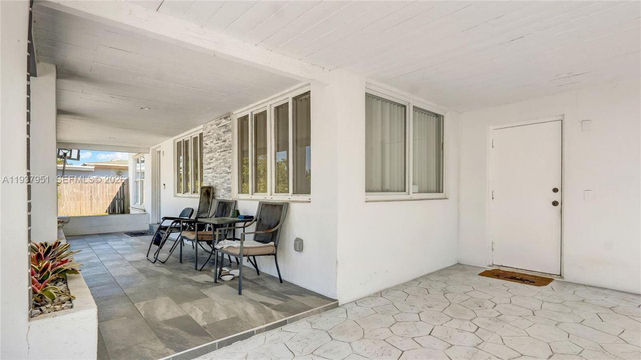 3120 SW 17th St, Fort Lauderdale, FL 33312 Photo