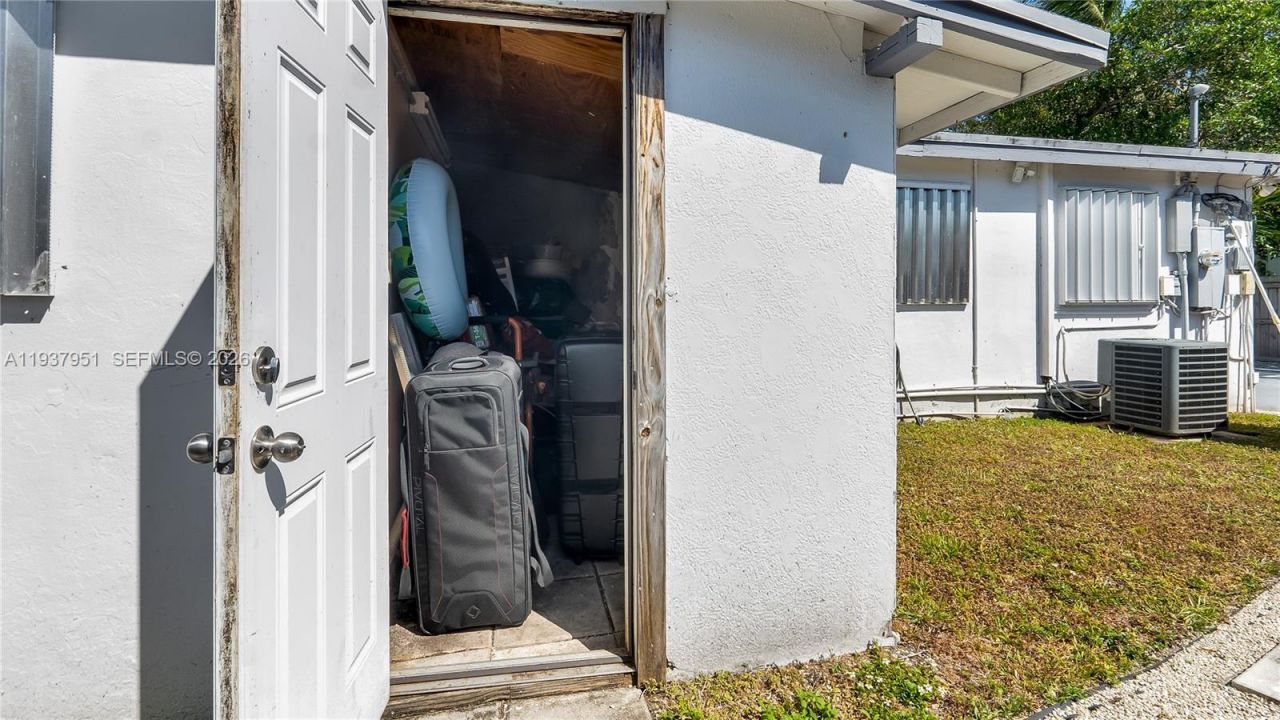 3120 SW 17th St, Fort Lauderdale, FL 33312 Photo