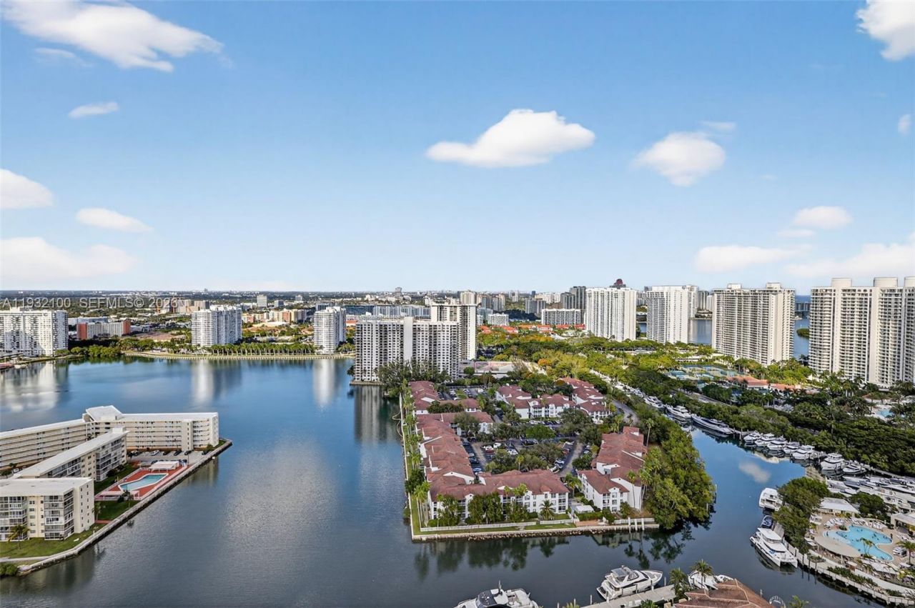 1000 Island Blvd , Unit PH9, Aventura, FL 33160 Photo