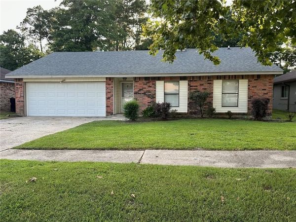 123 W QUEENS Drive, Slidell, LA 70458
