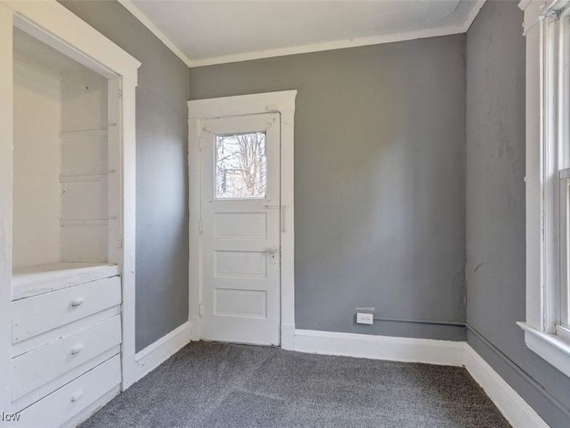 9901 Yale Avenue, Cleveland, OH 44108 Photo 11