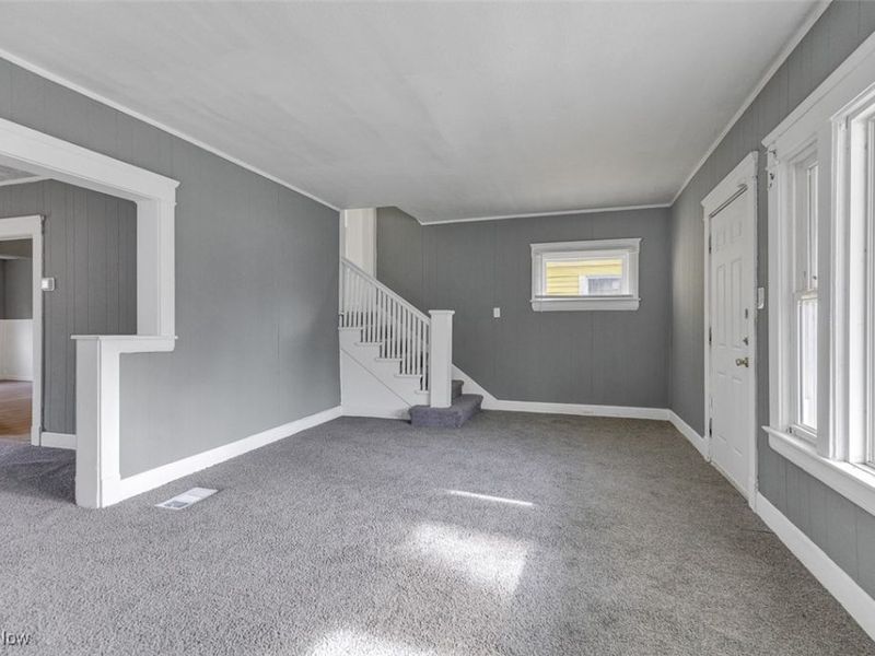 9901 Yale Avenue, Cleveland, OH 44108 Photo 16