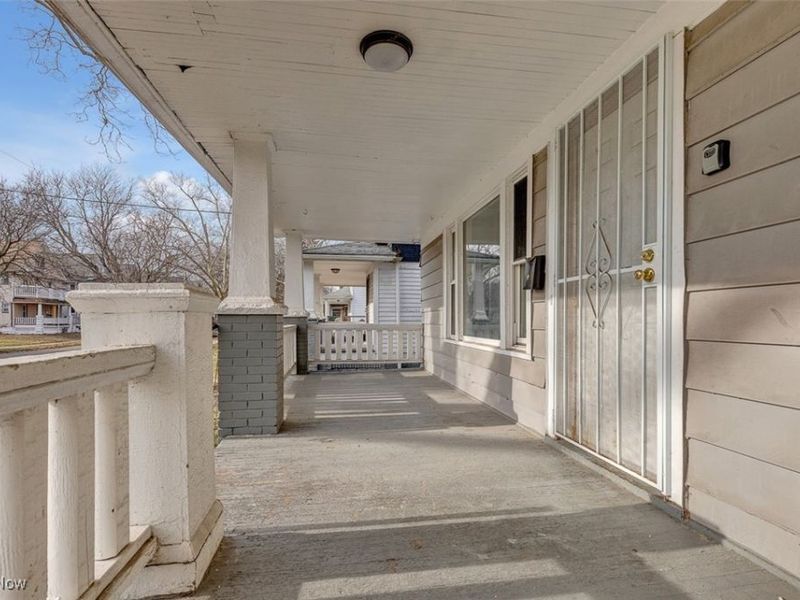 9901 Yale Avenue, Cleveland, OH 44108 Photo 3