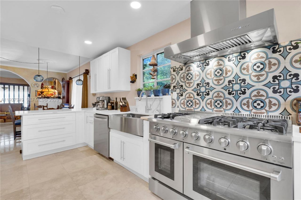 4739 SW 5th St, Miami, FL 33134 Photo