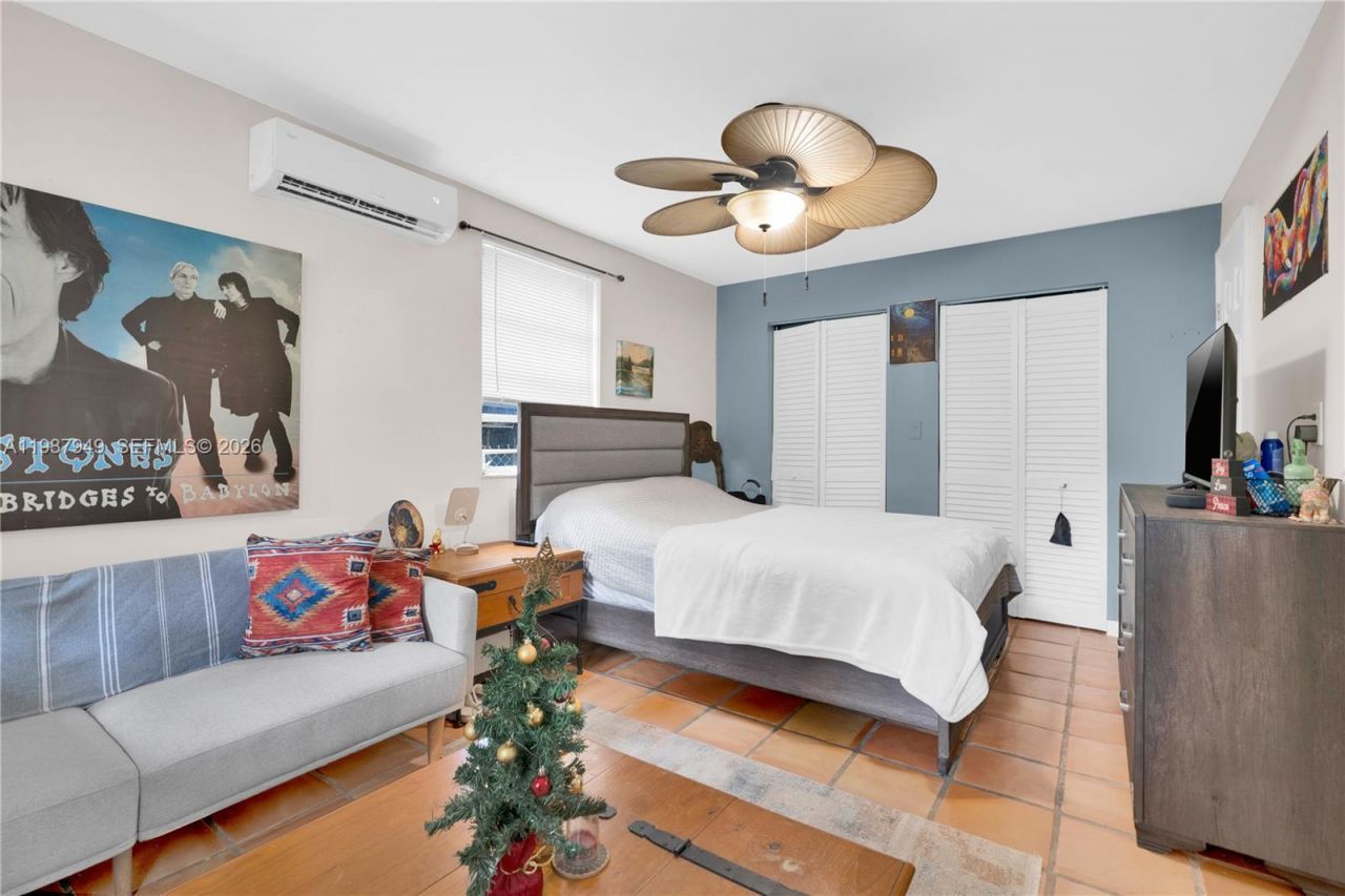 4739 SW 5th St, Miami, FL 33134 Photo