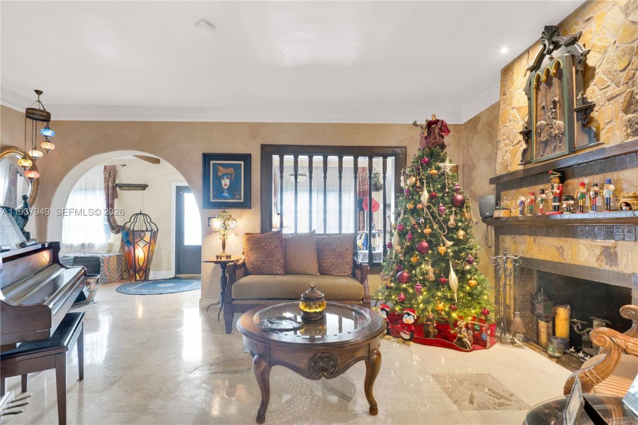 4739 SW 5th St, Miami, FL 33134 Photo