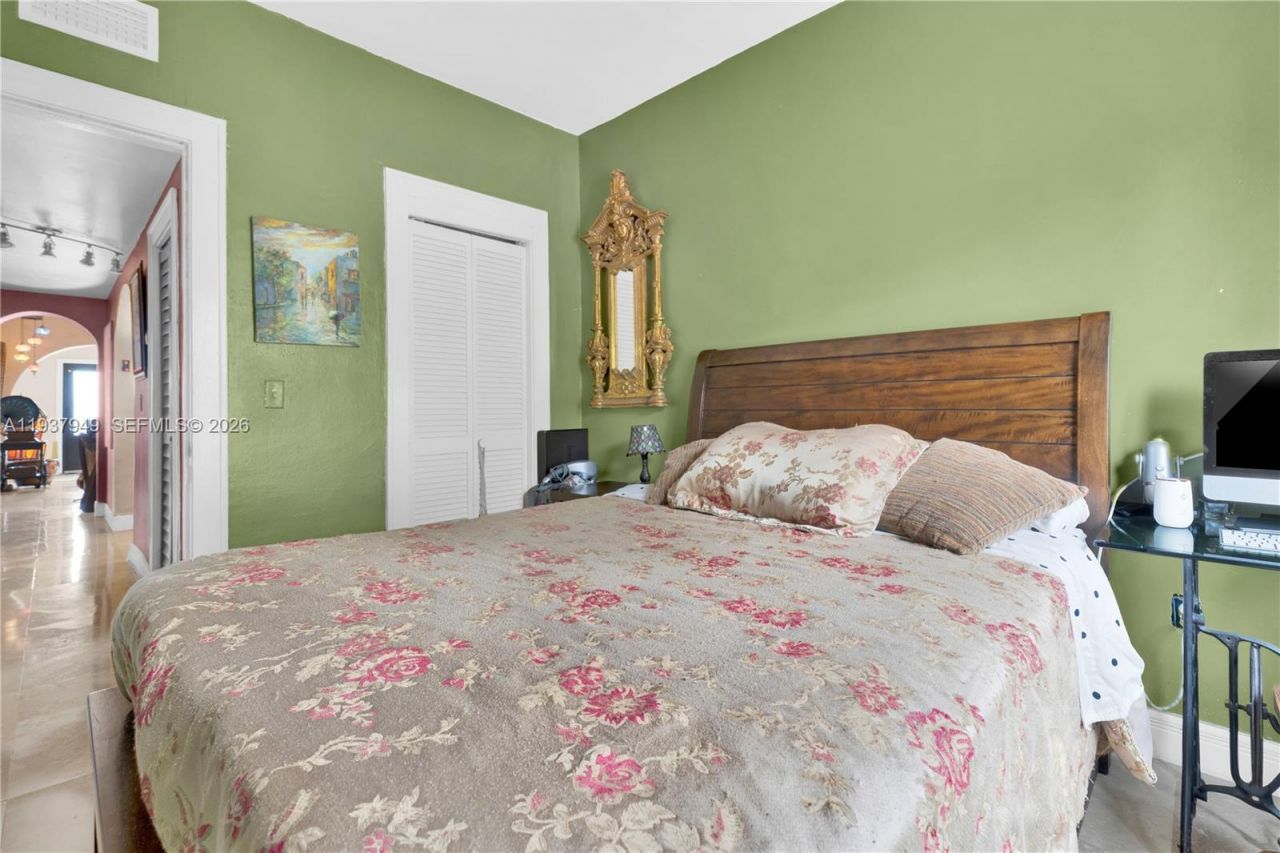 4739 SW 5th St, Miami, FL 33134 Photo