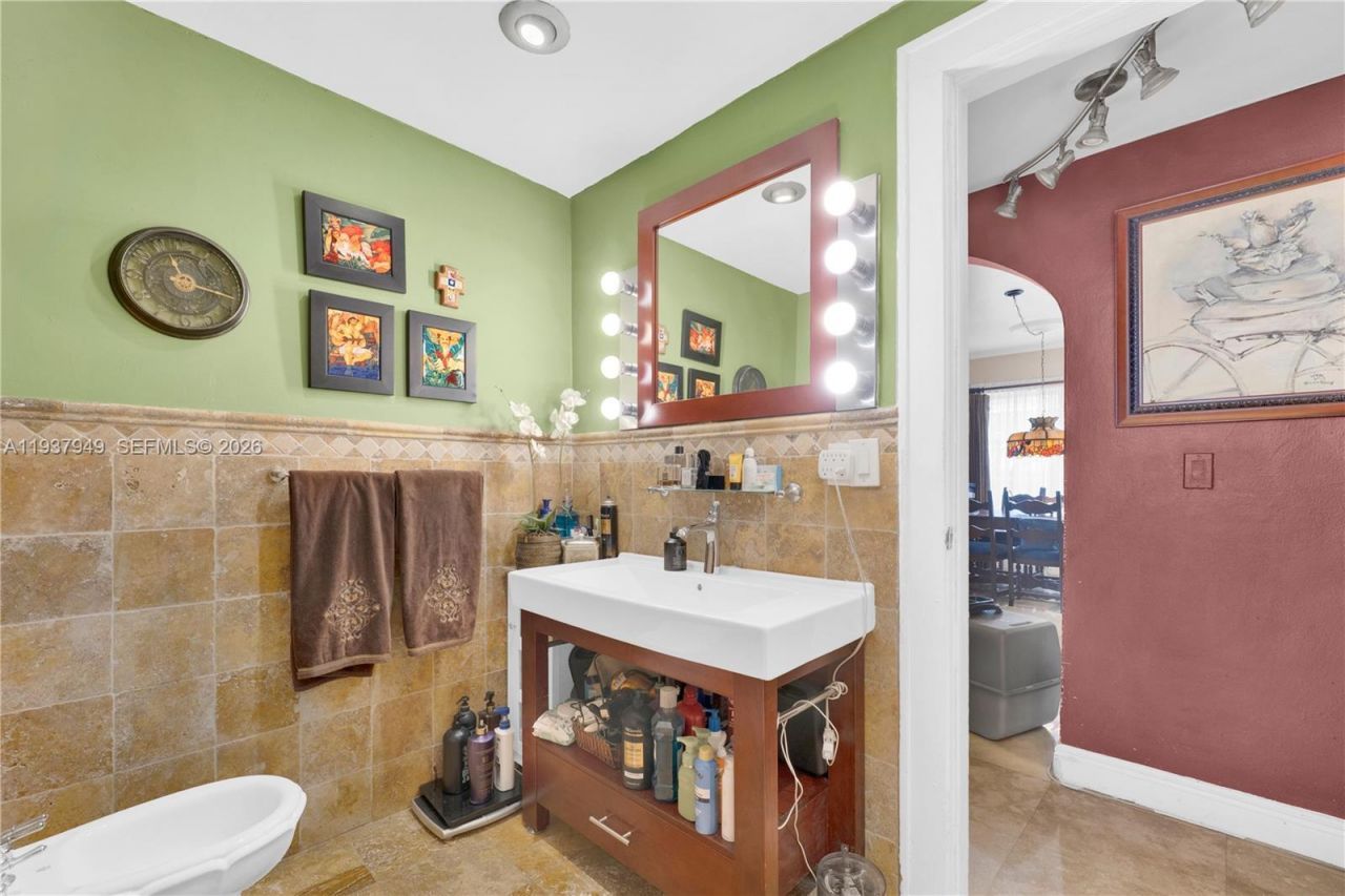 4739 SW 5th St, Miami, FL 33134 Photo