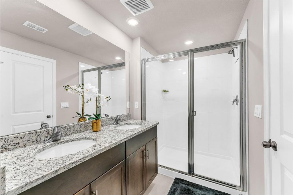 5659 Enclave Dr, Mangonia Park, FL 33407 Photo