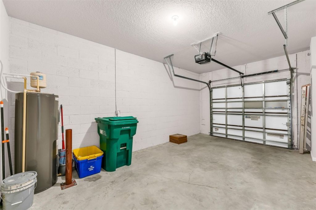 5659 Enclave Dr, Mangonia Park, FL 33407 Photo