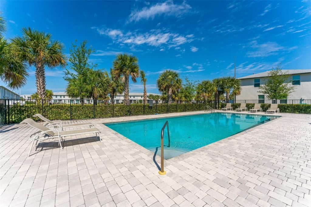 5659 Enclave Dr, Mangonia Park, FL 33407 Photo