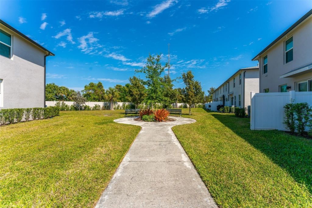 5659 Enclave Dr, Mangonia Park, FL 33407 Photo