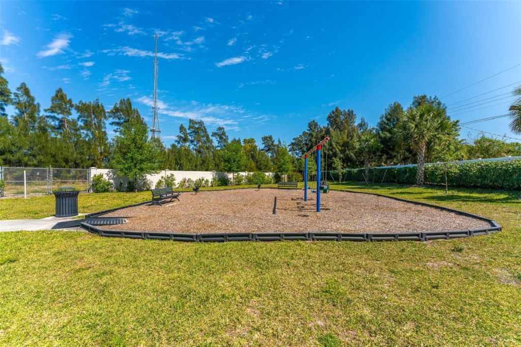 5659 Enclave Dr, Mangonia Park, FL 33407 Photo