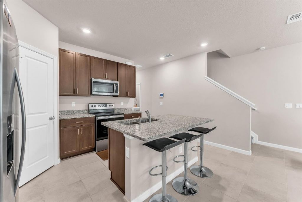 5659 Enclave Dr, Mangonia Park, FL 33407 Photo