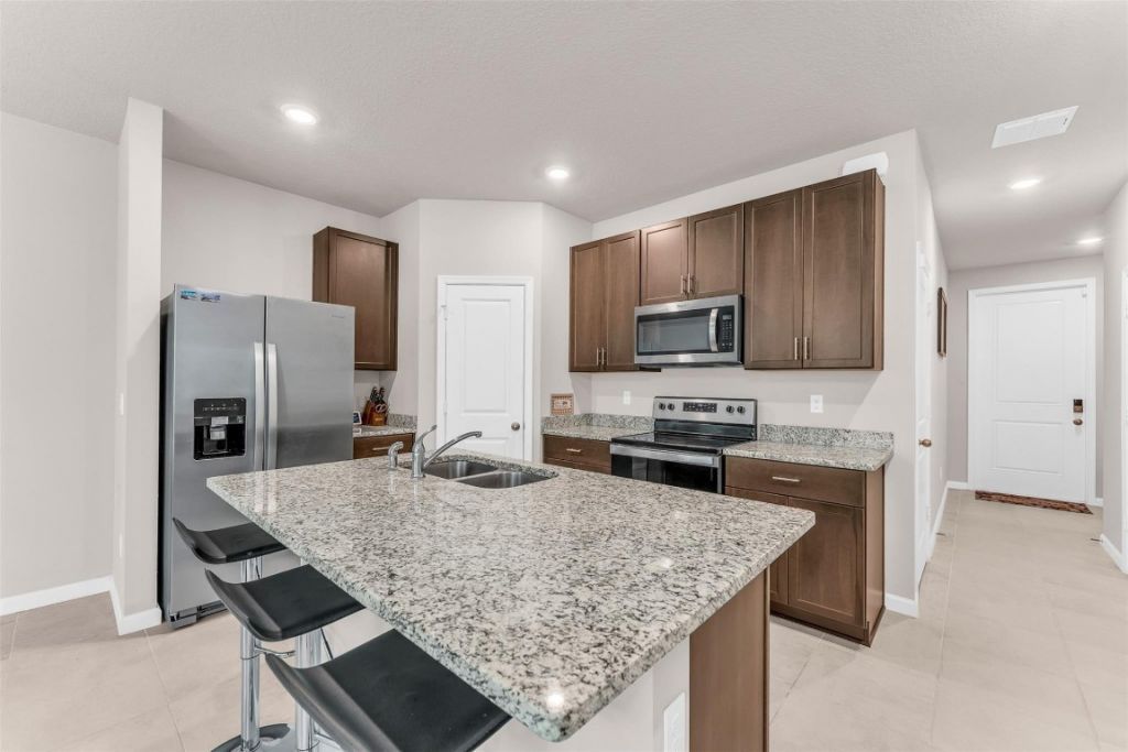 5659 Enclave Dr, Mangonia Park, FL 33407 Photo