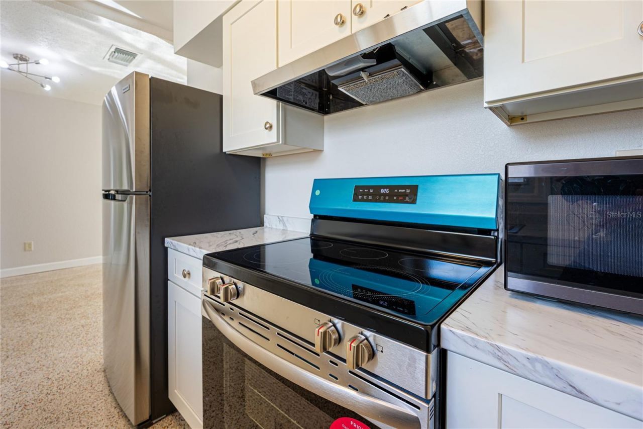 5773 3rd Avenue N, Saint Petersburg, FL 33710 Photo