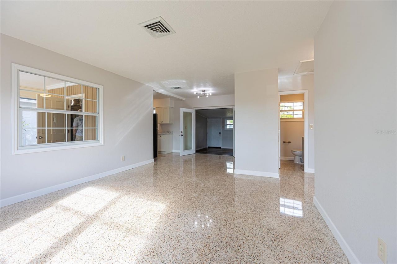 5773 3rd Avenue N, Saint Petersburg, FL 33710 Photo