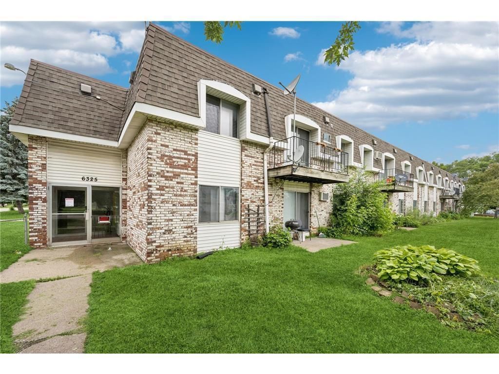 6325 Douglas Drive N, Brooklyn Park, MN 55429