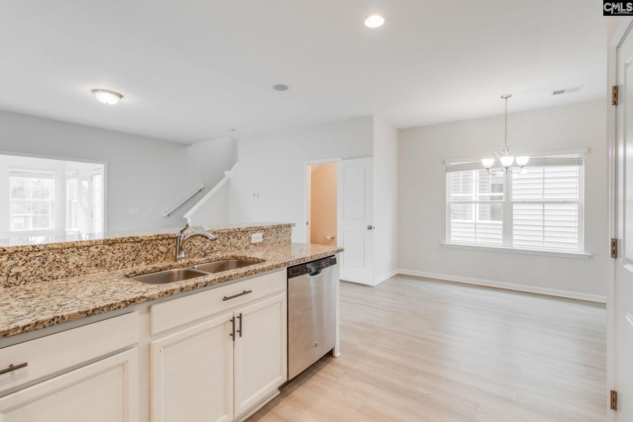 591 Flat Creek Drive Photo 10