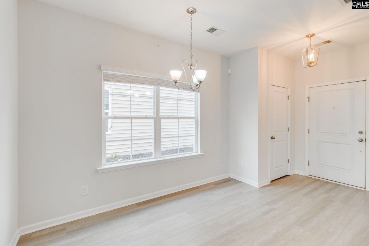 591 Flat Creek Drive Photo 6