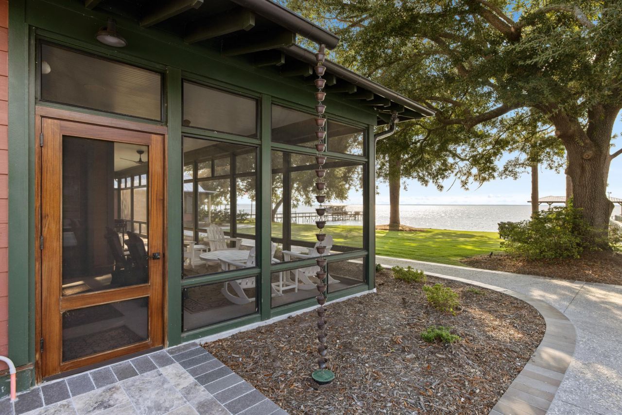 909 Butter Road Photo 16