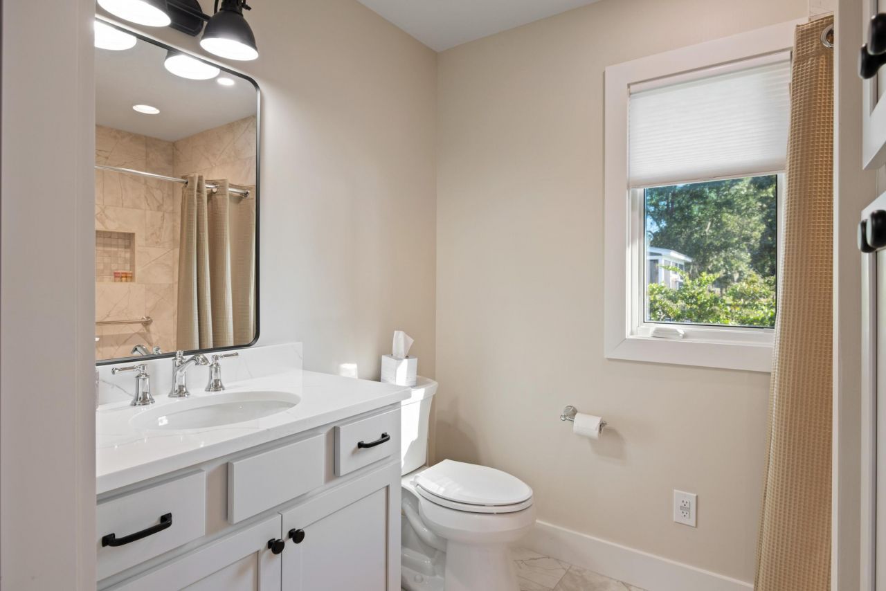 909 Butter Road Photo 23