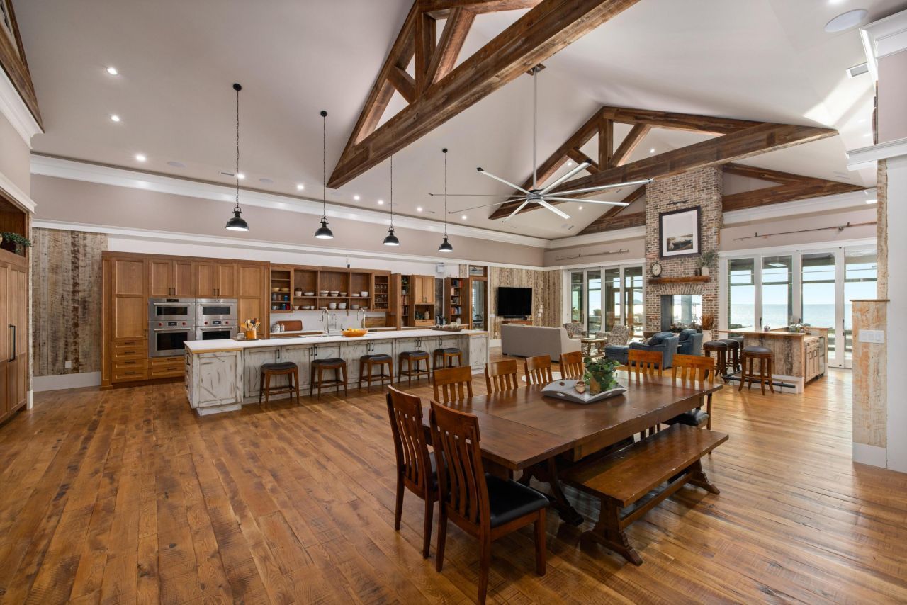 911 Butter Road Photo 12