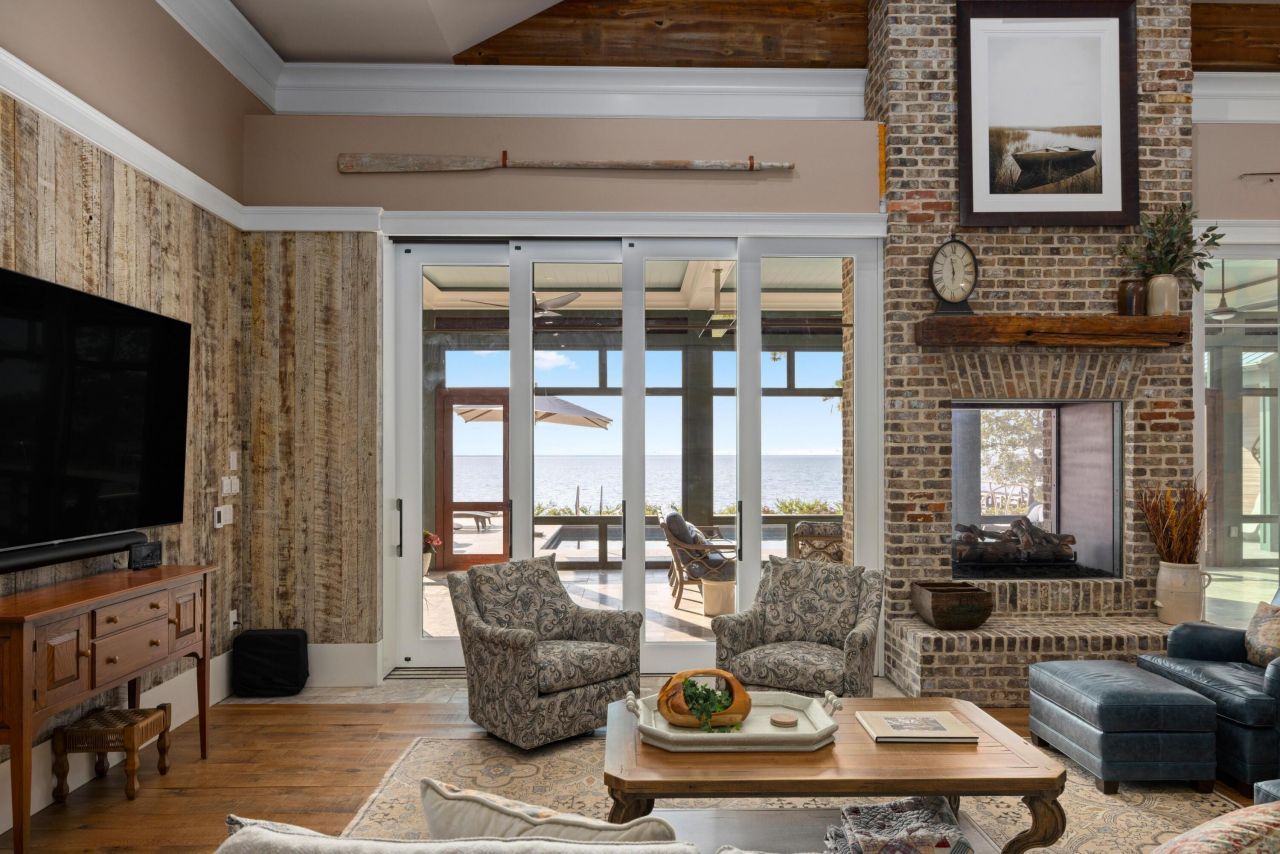 911 Butter Road Photo 25