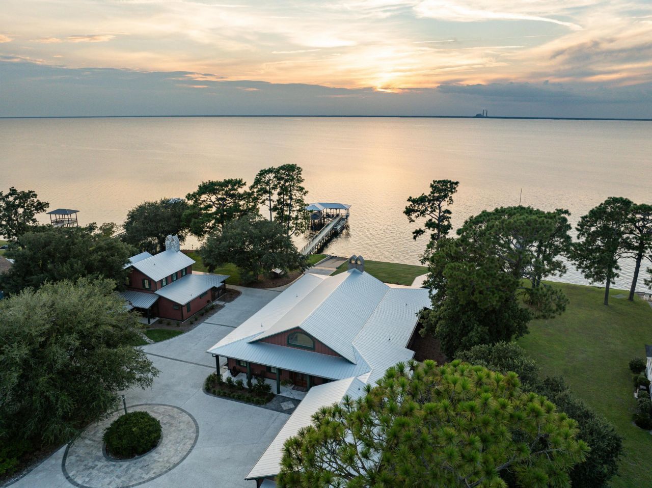 911 Butter Road Photo 4