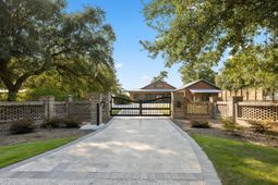 911 Butter Road photo 4