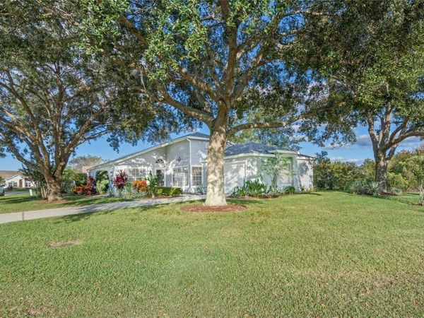 25300 HIBISCUS STREET, LEESBURG, FL 34748