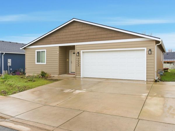 7905 Jacqueline Way, White City, OR 97503