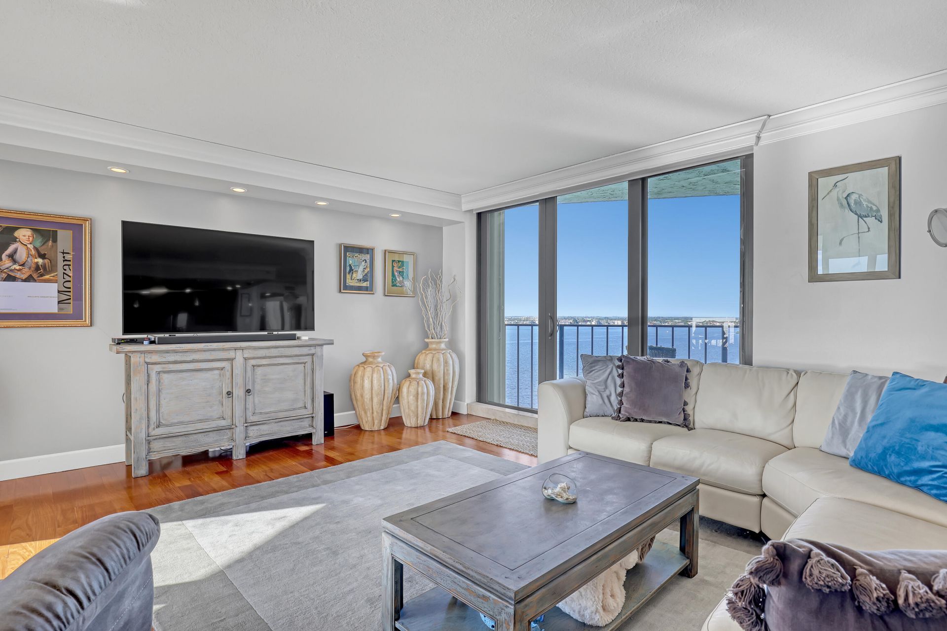 5420 N Ocean Drive, Unit 1106, Singer Island, FL 33404 Photo