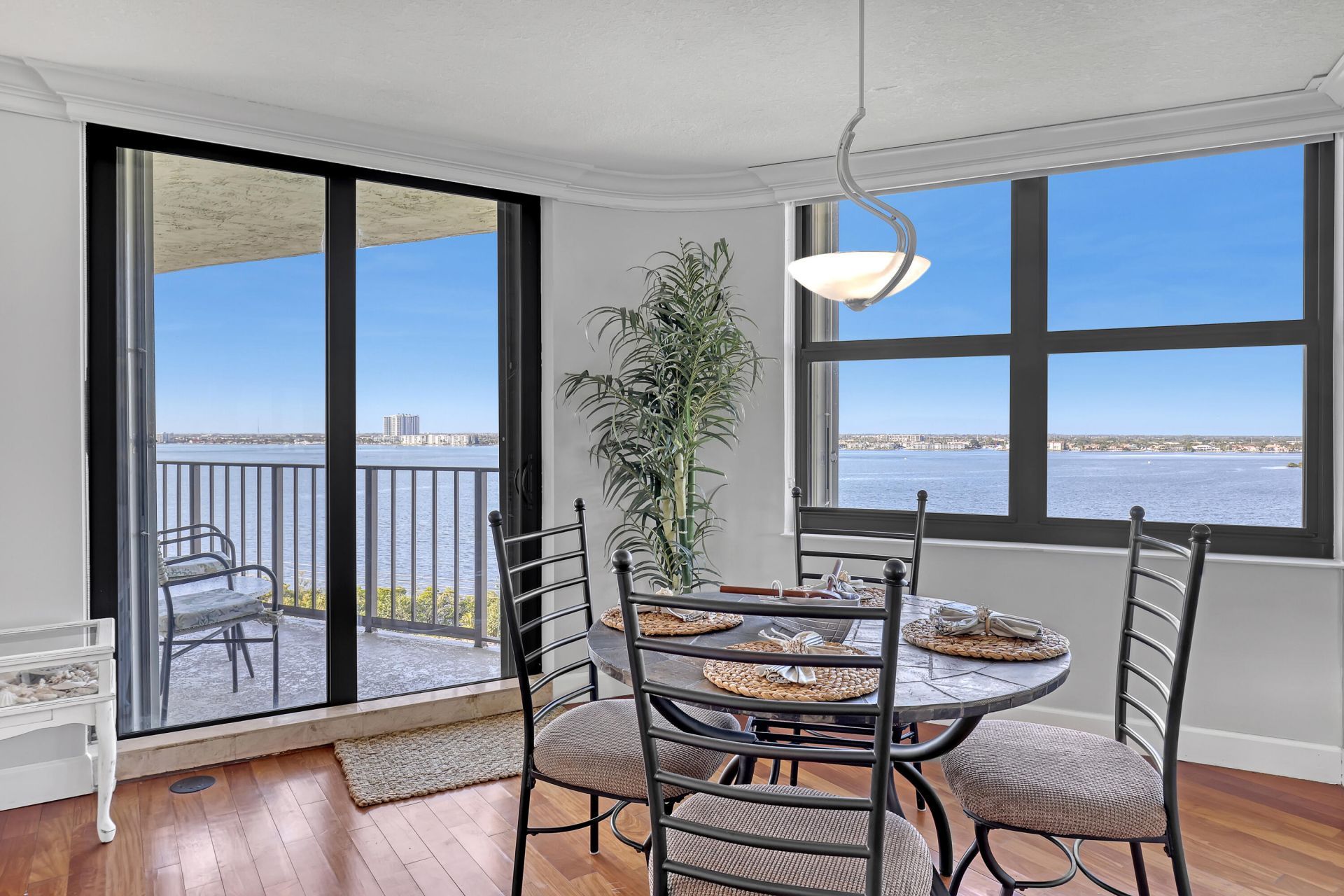 5420 N Ocean Drive, Unit 1106, Singer Island, FL 33404 Photo