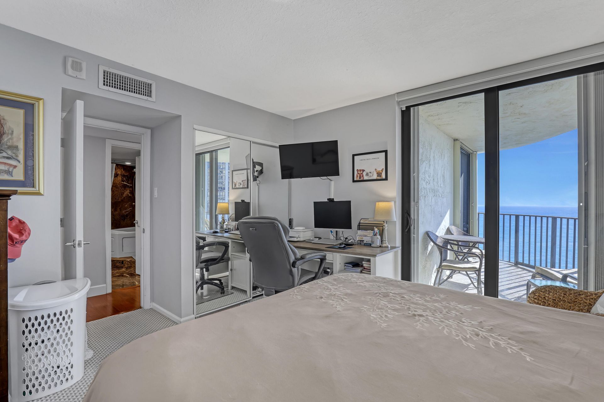 5420 N Ocean Drive, Unit 1106, Singer Island, FL 33404 Photo