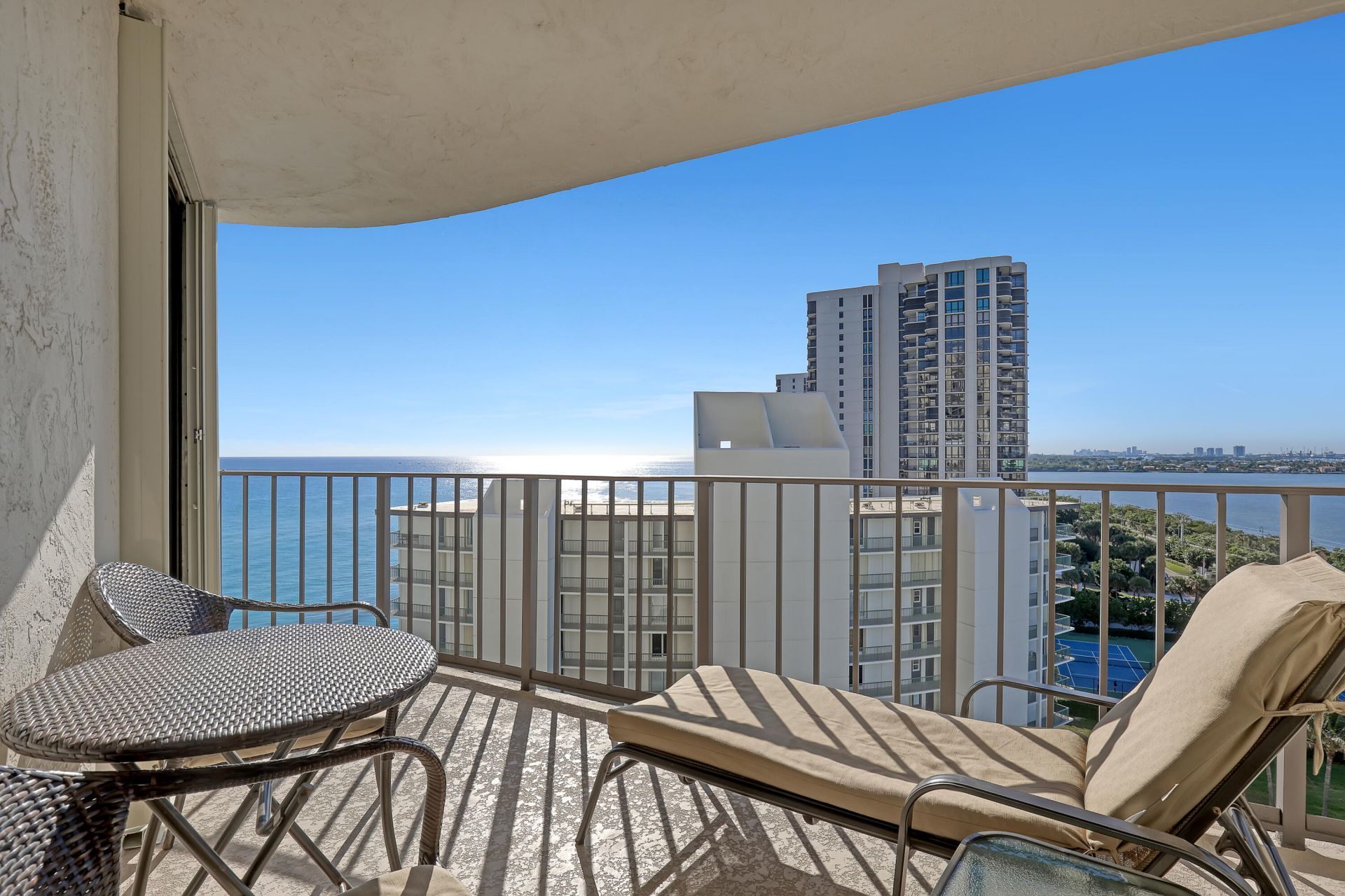 5420 N Ocean Drive, Unit 1106, Singer Island, FL 33404 Photo