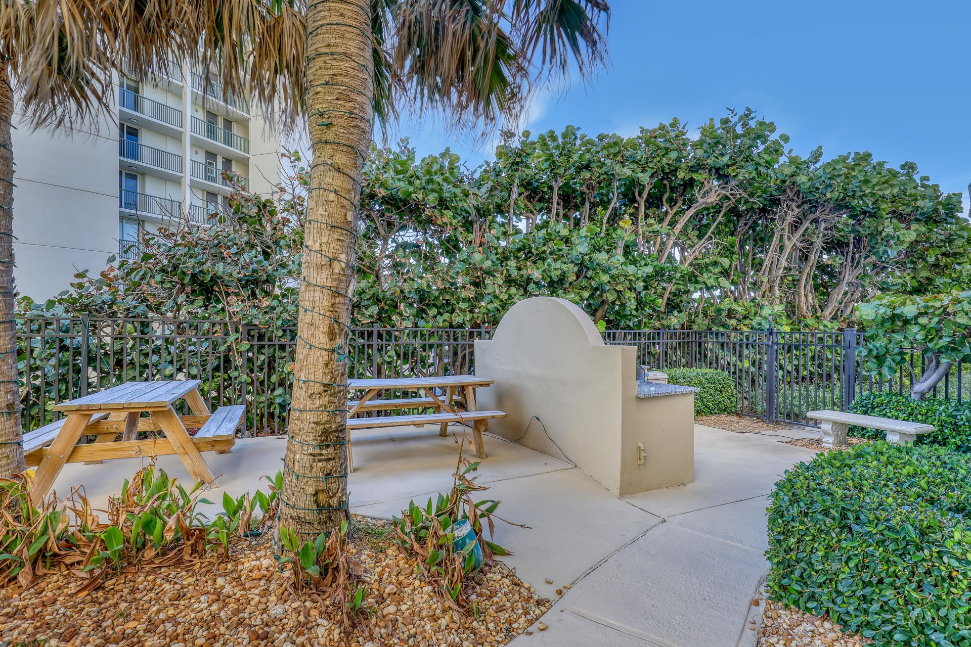 5420 N Ocean Drive, Unit 1106, Singer Island, FL 33404 Photo